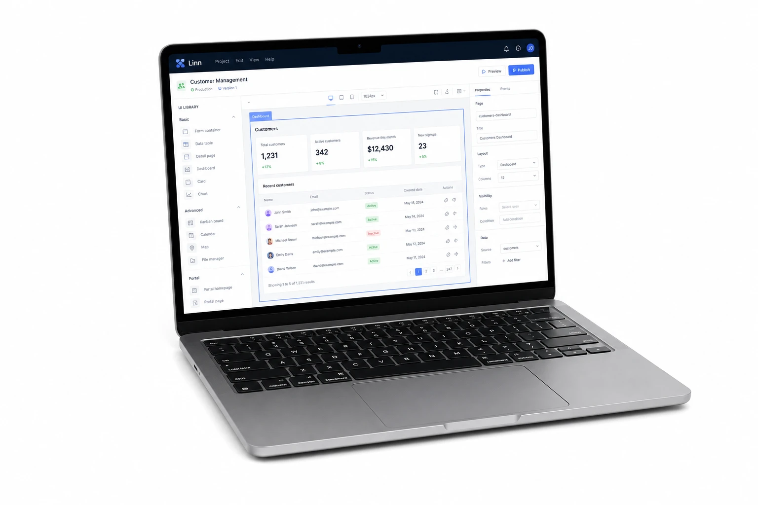 Giao diện phần mềm low-code trên màn hình laptop